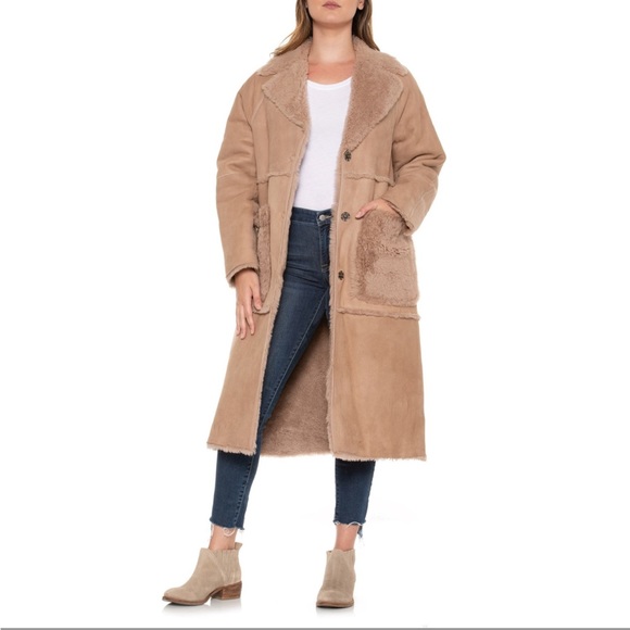 Ugg Women’s Fayre Twinface Sheepskin Coat. Size med. New with tags Sandalwood. - Picture 2 of 13
